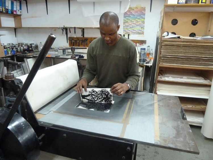 Lifting a print from the press